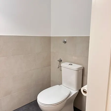 Stylish Oasis Near Frankfurt With Sauna And Sunny Garden, 2 Bedrooms *