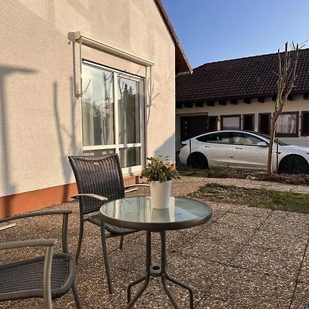 Stylish Oasis Near Frankfurt With Sauna And Sunny Garden, 2 Bedrooms Bickenbach (Hessen)